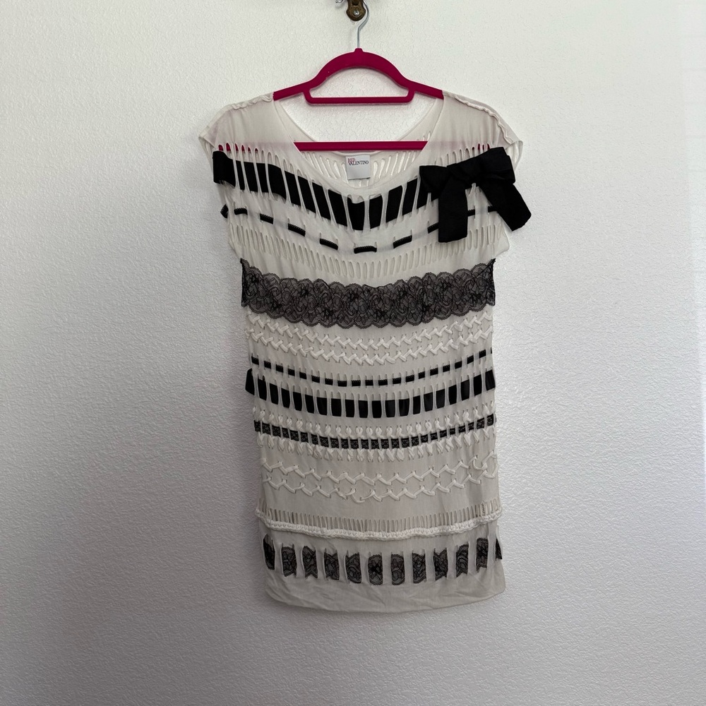 Red Valentino Distressed Lace Ribbon Top Small White Black